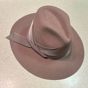 Freya gardenia mauve S/M wool